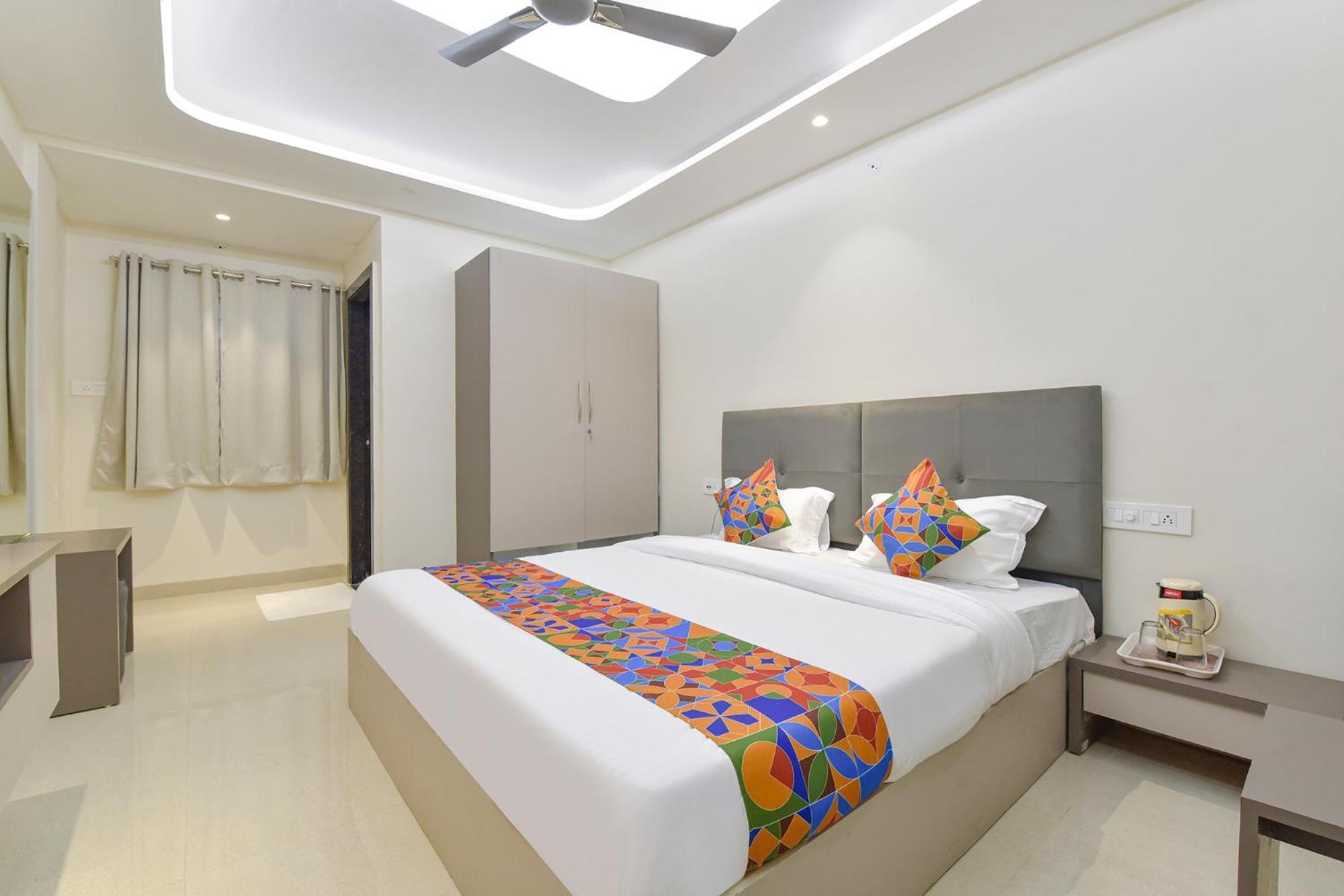 Fabhotel Synergy Stays Indore Eksteriør billede